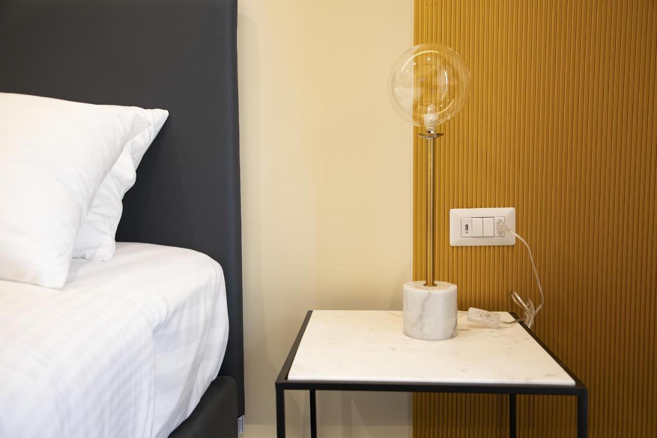South Hands Luxury Rooms ナポリ エクステリア 写真
